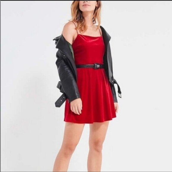 Urban Outfitters red velvet mini dress size L - Picture 3 of 6